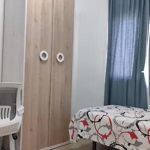 https://hostel-hostal-ideal.top-hotels-tarragona.com